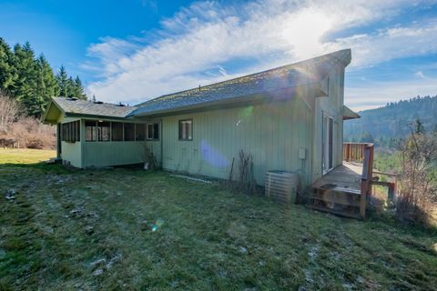 Tiny photo for 27914 Walkerwood Lane, Sweet Home, OR 97386 (MLS # 220214368)