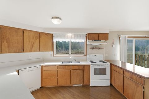 Tiny photo for 27914 Walkerwood Lane, Sweet Home, OR 97386 (MLS # 220214368)