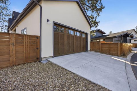 Tiny photo for 3068 NW Blodgett Way, Bend, OR 97703 (MLS # 220216892)