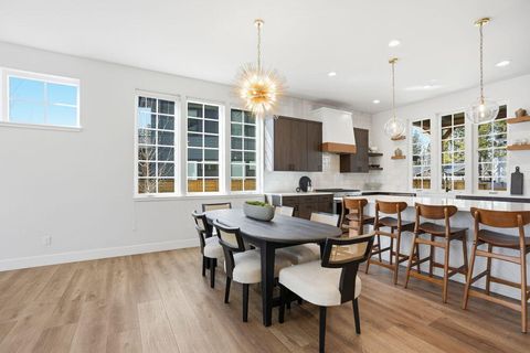 Tiny photo for 3068 NW Blodgett Way, Bend, OR 97703 (MLS # 220216892)