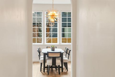 Tiny photo for 3068 NW Blodgett Way, Bend, OR 97703 (MLS # 220216892)