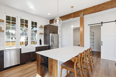 Tiny photo for 3068 NW Blodgett Way, Bend, OR 97703 (MLS # 220216892)