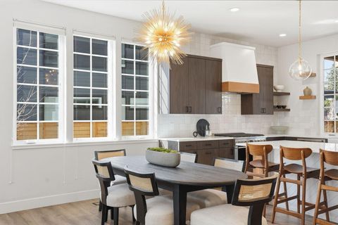 Tiny photo for 3068 NW Blodgett Way, Bend, OR 97703 (MLS # 220216892)