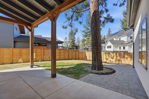 Tiny photo for 3068 NW Blodgett Way, Bend, OR 97703 (MLS # 220216892)