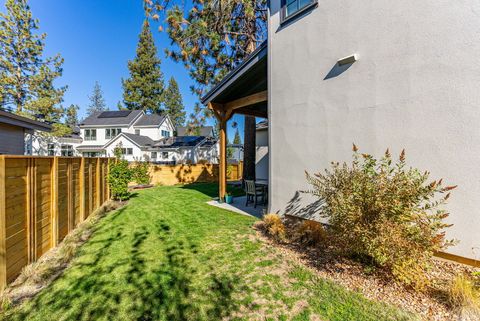 Tiny photo for 3068 NW Blodgett Way, Bend, OR 97703 (MLS # 220216892)