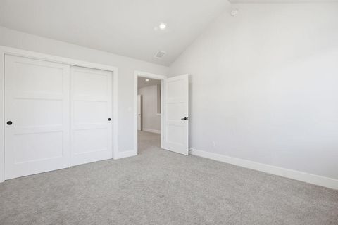 Tiny photo for 3068 NW Blodgett Way, Bend, OR 97703 (MLS # 220216892)