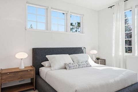 Tiny photo for 3068 NW Blodgett Way, Bend, OR 97703 (MLS # 220216892)