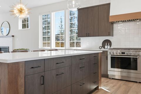 Tiny photo for 3068 NW Blodgett Way, Bend, OR 97703 (MLS # 220216892)