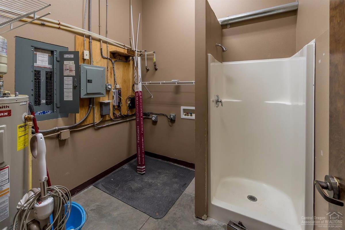 CLAB - Commercial Lease