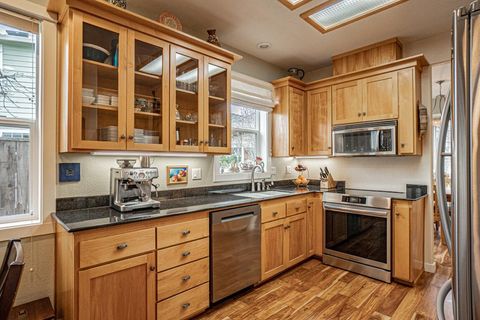 Tiny photo for 2729 Clay Creek Way, Ashland, OR 97520 (MLS # 220215152)