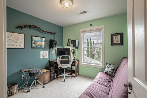 Tiny photo for 2729 Clay Creek Way, Ashland, OR 97520 (MLS # 220215152)