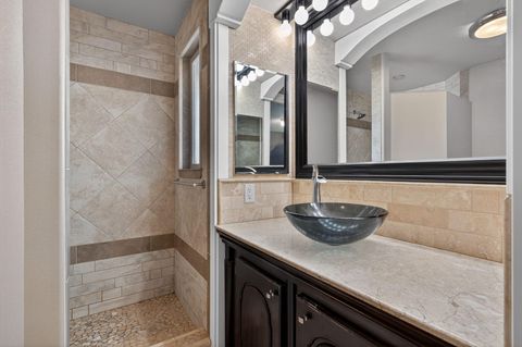 Tiny photo for 21058 Azalia Avenue, Bend, OR 97702 (MLS # 220213045)