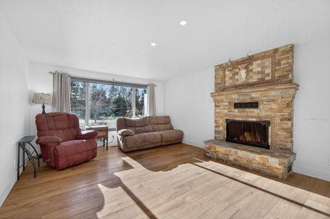 Tiny photo for 21058 Azalia Avenue, Bend, OR 97702 (MLS # 220213045)