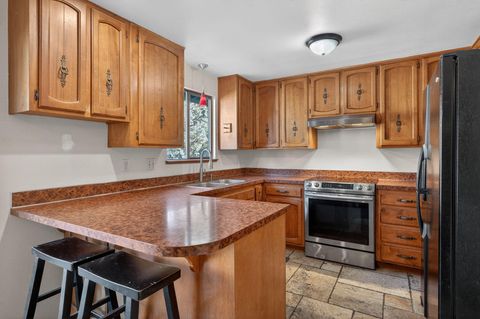 Tiny photo for 21058 Azalia Avenue, Bend, OR 97702 (MLS # 220213045)