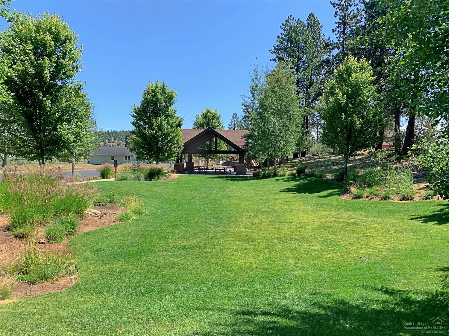 SaddleStone - Residential