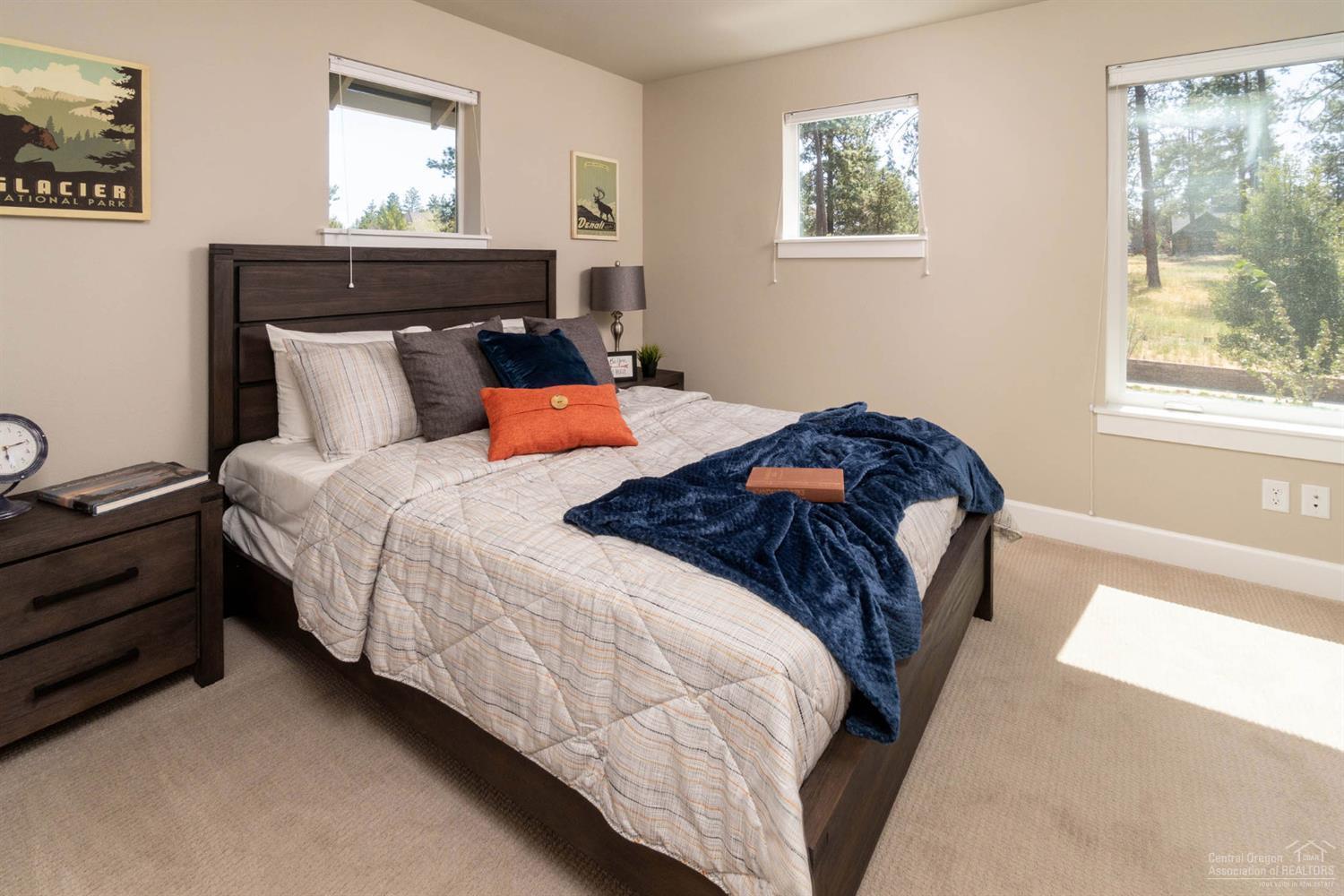 SaddleStone - Residential