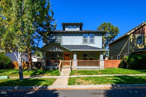 Photo of 21328 Oakview Drive, Bend, OR 97701 (MLS # 220229418)