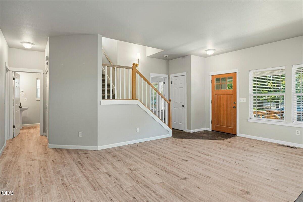 21328 Oakview Drive