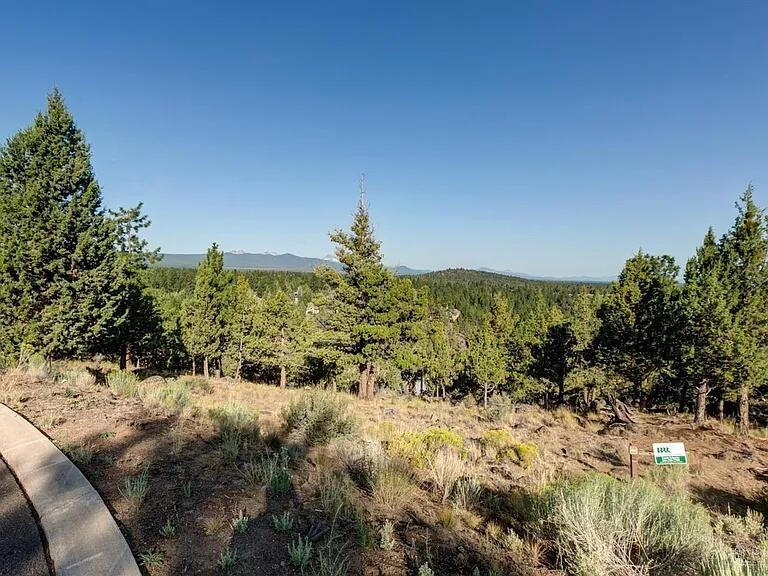 3343 NW Arrowleaf Court 60