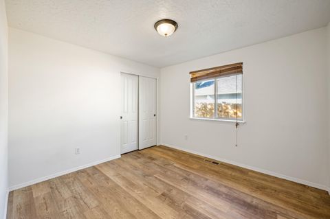Tiny photo for 16470 Cassidy Drive, La Pine, OR 97739 (MLS # 220210506)