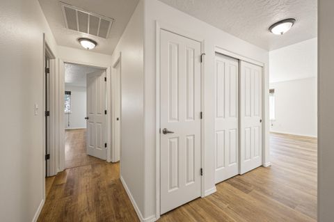 Tiny photo for 16470 Cassidy Drive, La Pine, OR 97739 (MLS # 220210506)