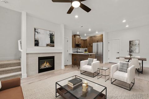 Tiny photo for 3095 NE Nipper Road, Bend, OR 97701 (MLS # 220212917)