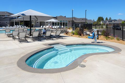 Tiny photo for 3095 NE Nipper Road, Bend, OR 97701 (MLS # 220212917)