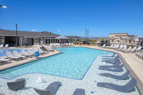 Tiny photo for 3095 NE Nipper Road, Bend, OR 97701 (MLS # 220212917)