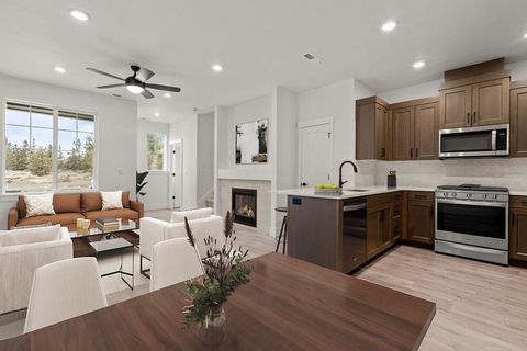 Tiny photo for 3095 NE Nipper Road, Bend, OR 97701 (MLS # 220212917)