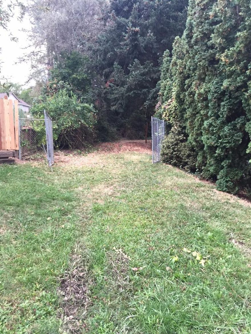 Nice 3/4 acre level lot in South Grants Pass. The lot is a flag lot that is located at the end of a cul-de-sac which allows for a very private setting. This lot is waiting for you to build your dream home. The property will be serviced city sewer and a well and also has irrigation rights from Grants Pass Irrigation District.