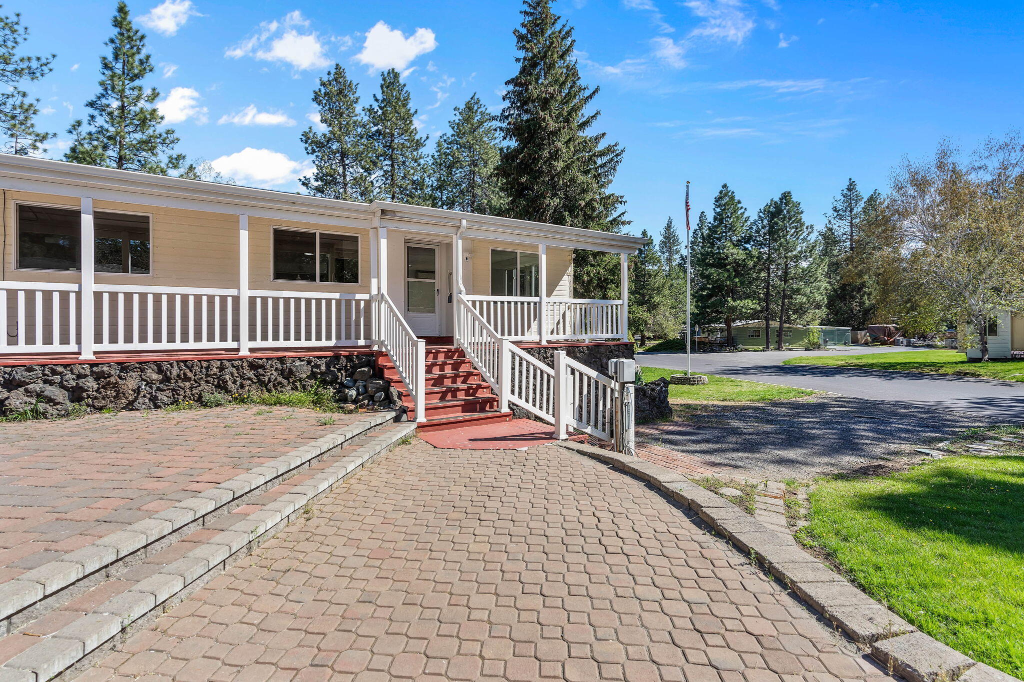 Romaine Village - Residential