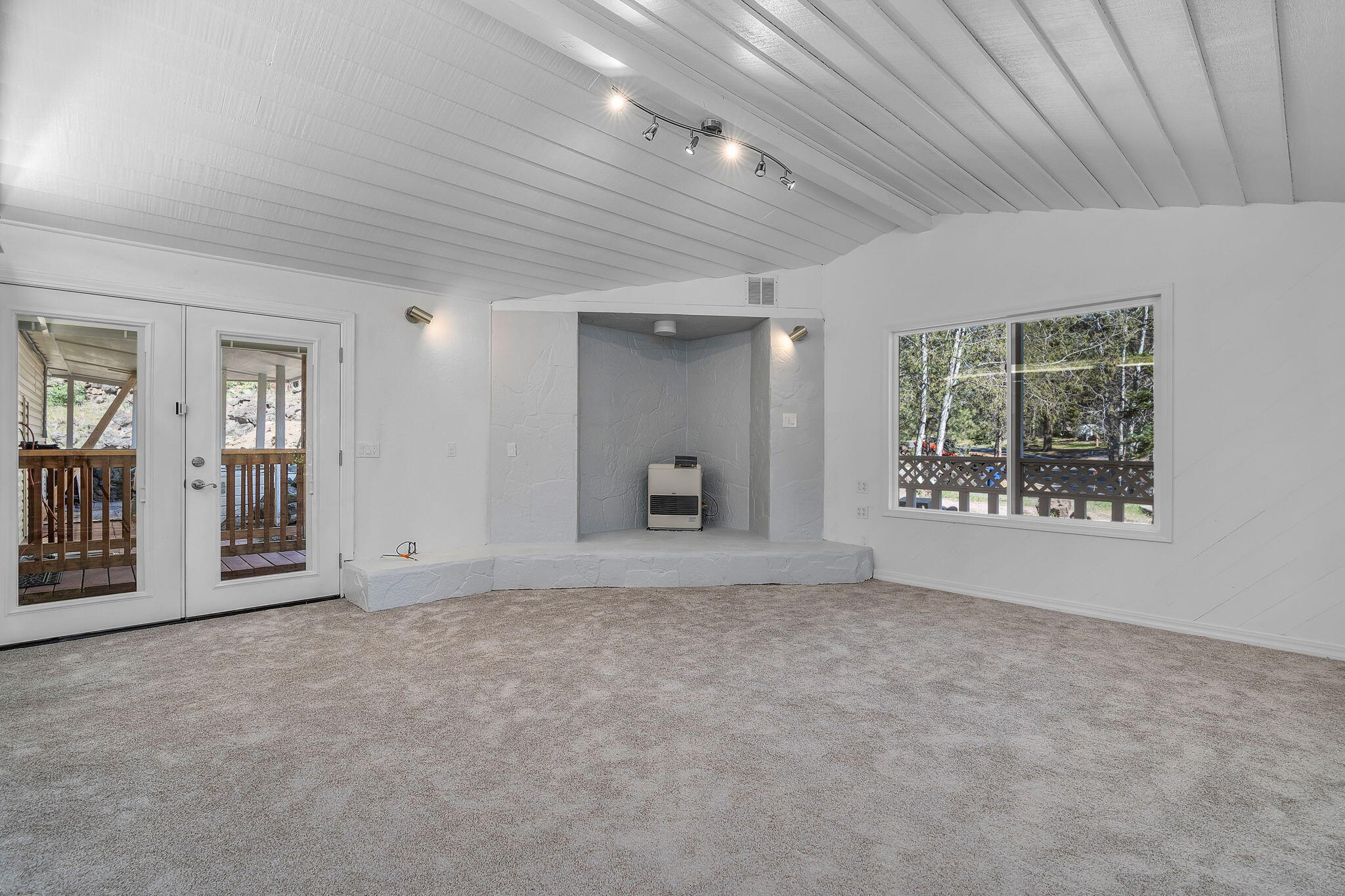 Romaine Village - Residential