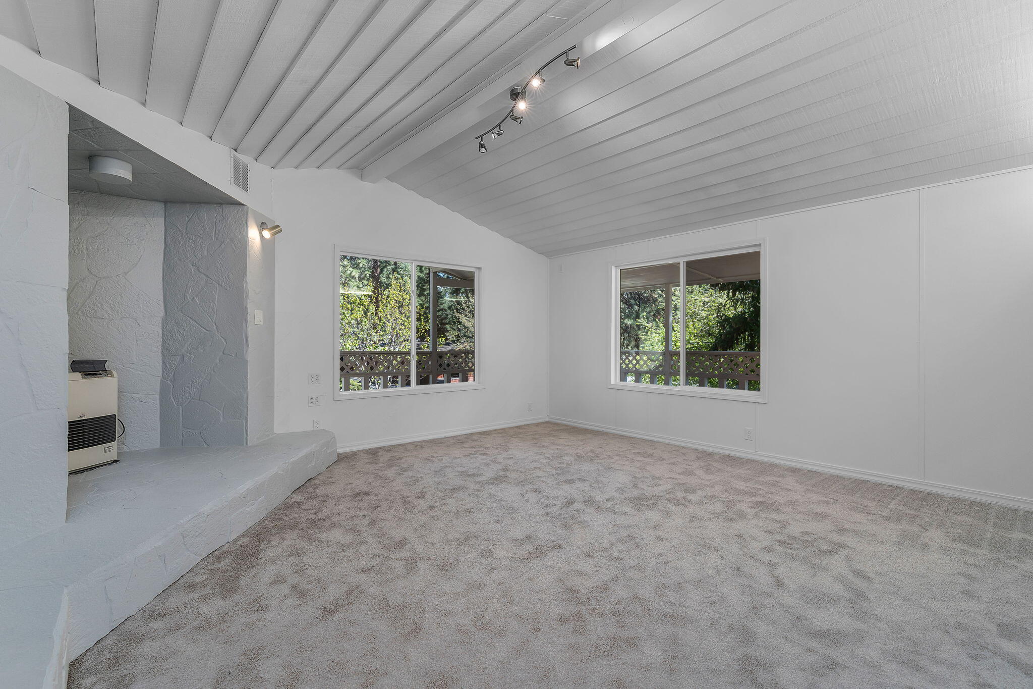 Romaine Village - Residential