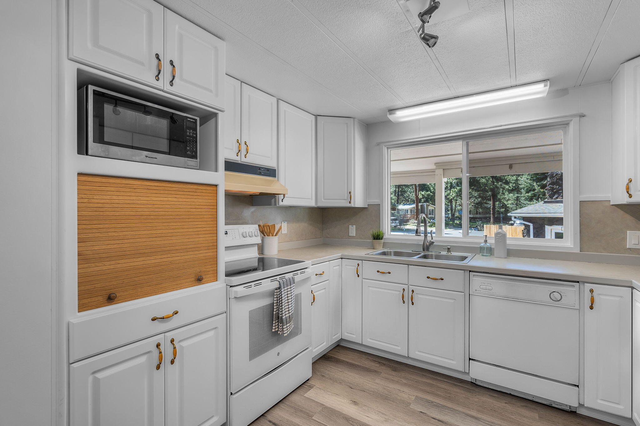 Romaine Village - Residential