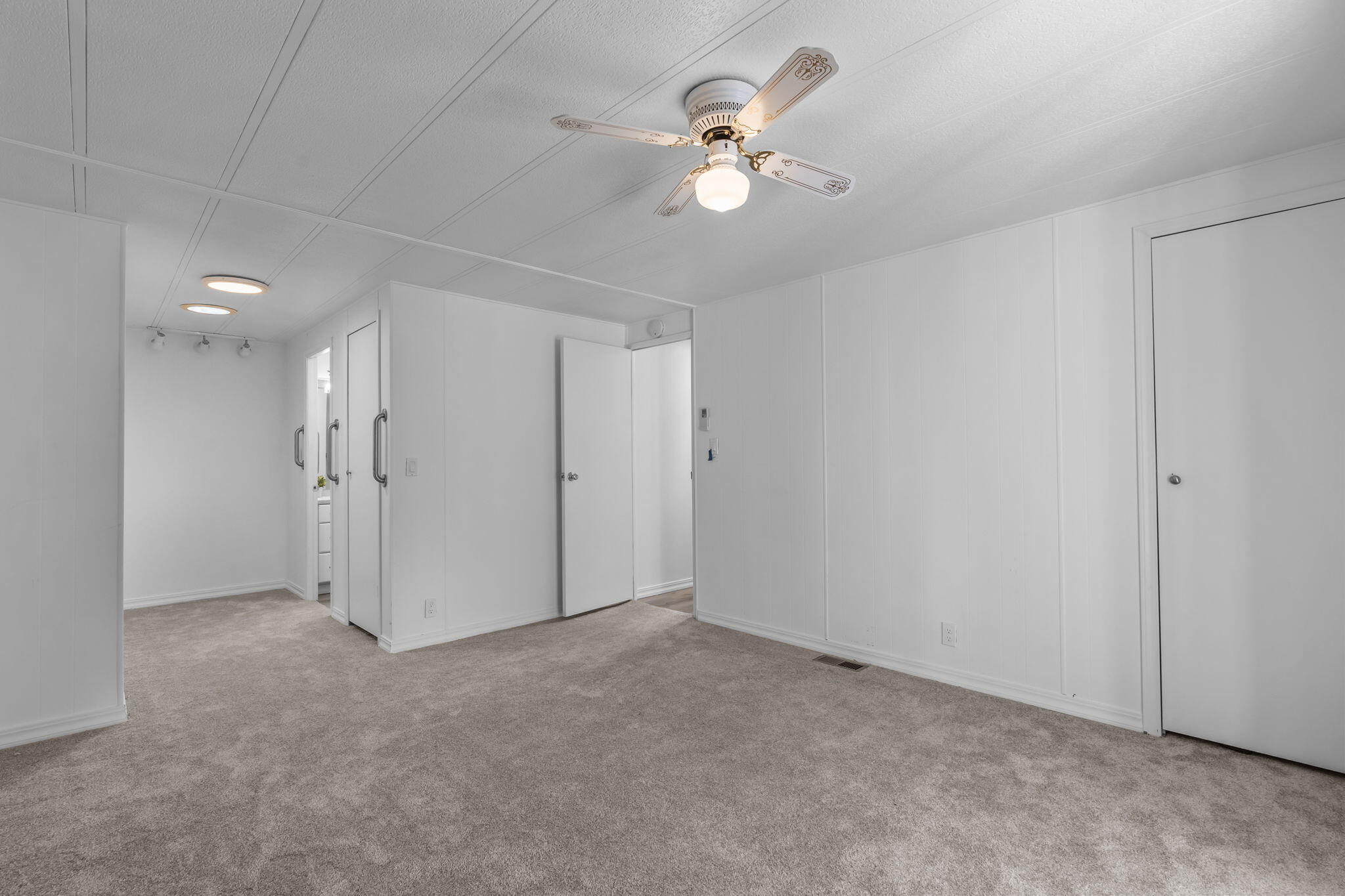 Romaine Village - Residential