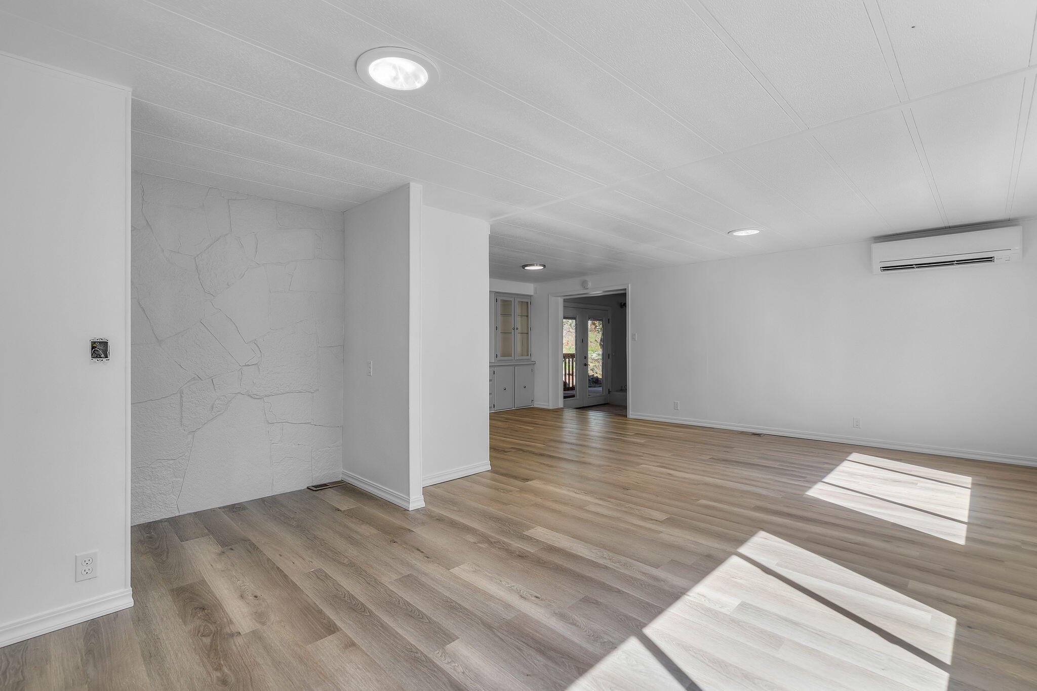 Romaine Village - Residential