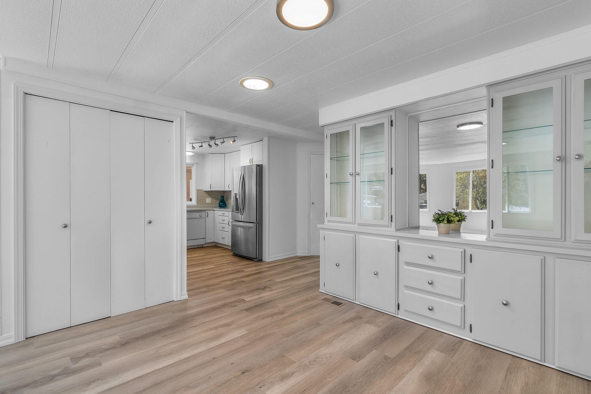 Romaine Village - Residential