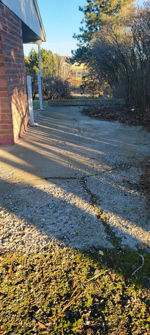 Tiny photo for 985 NE Crest Drive, Prineville, OR 97754 (MLS # 220217734)