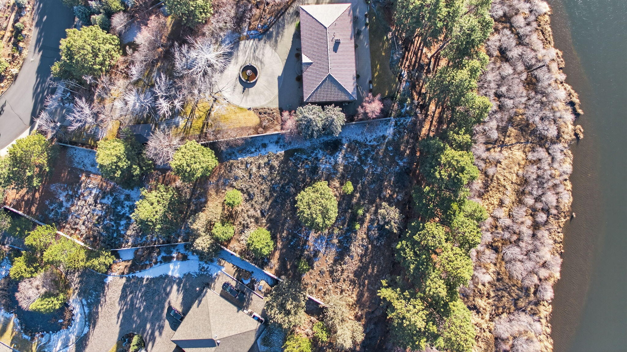 2201 NW Lakeside Place