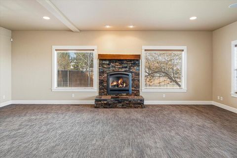 Tiny photo for 4122 SW Salmon Place, Redmond, OR 97756 (MLS # 220217364)