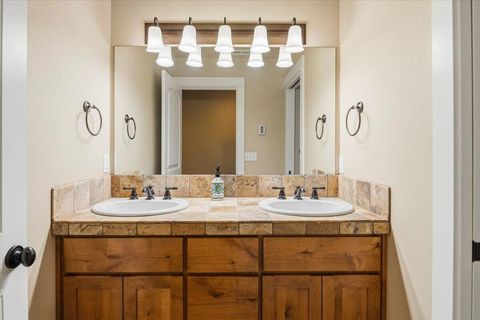 Tiny photo for 4122 SW Salmon Place, Redmond, OR 97756 (MLS # 220217364)