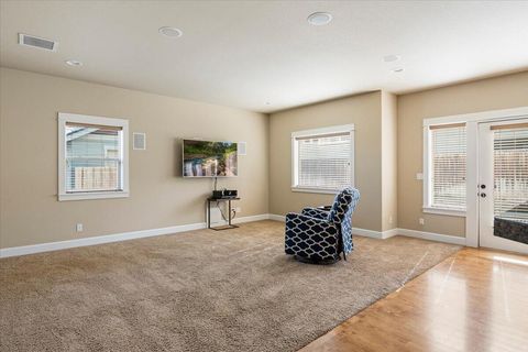 Tiny photo for 4122 SW Salmon Place, Redmond, OR 97756 (MLS # 220217364)