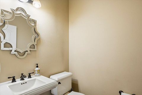 Tiny photo for 4122 SW Salmon Place, Redmond, OR 97756 (MLS # 220217364)