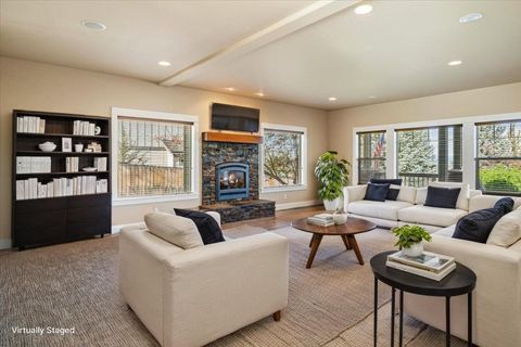 Tiny photo for 4122 SW Salmon Place, Redmond, OR 97756 (MLS # 220217364)