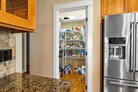 Tiny photo for 4122 SW Salmon Place, Redmond, OR 97756 (MLS # 220217364)