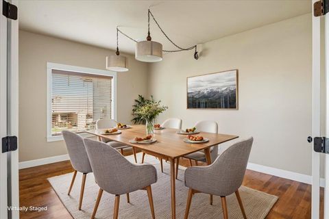 Tiny photo for 4122 SW Salmon Place, Redmond, OR 97756 (MLS # 220217364)