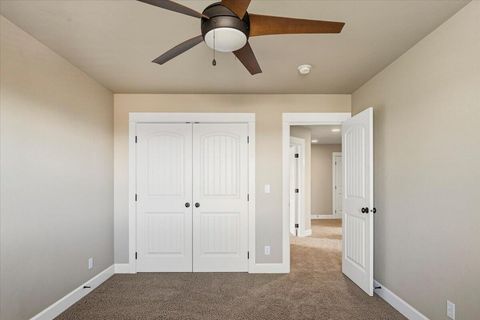 Tiny photo for 4122 SW Salmon Place, Redmond, OR 97756 (MLS # 220217364)