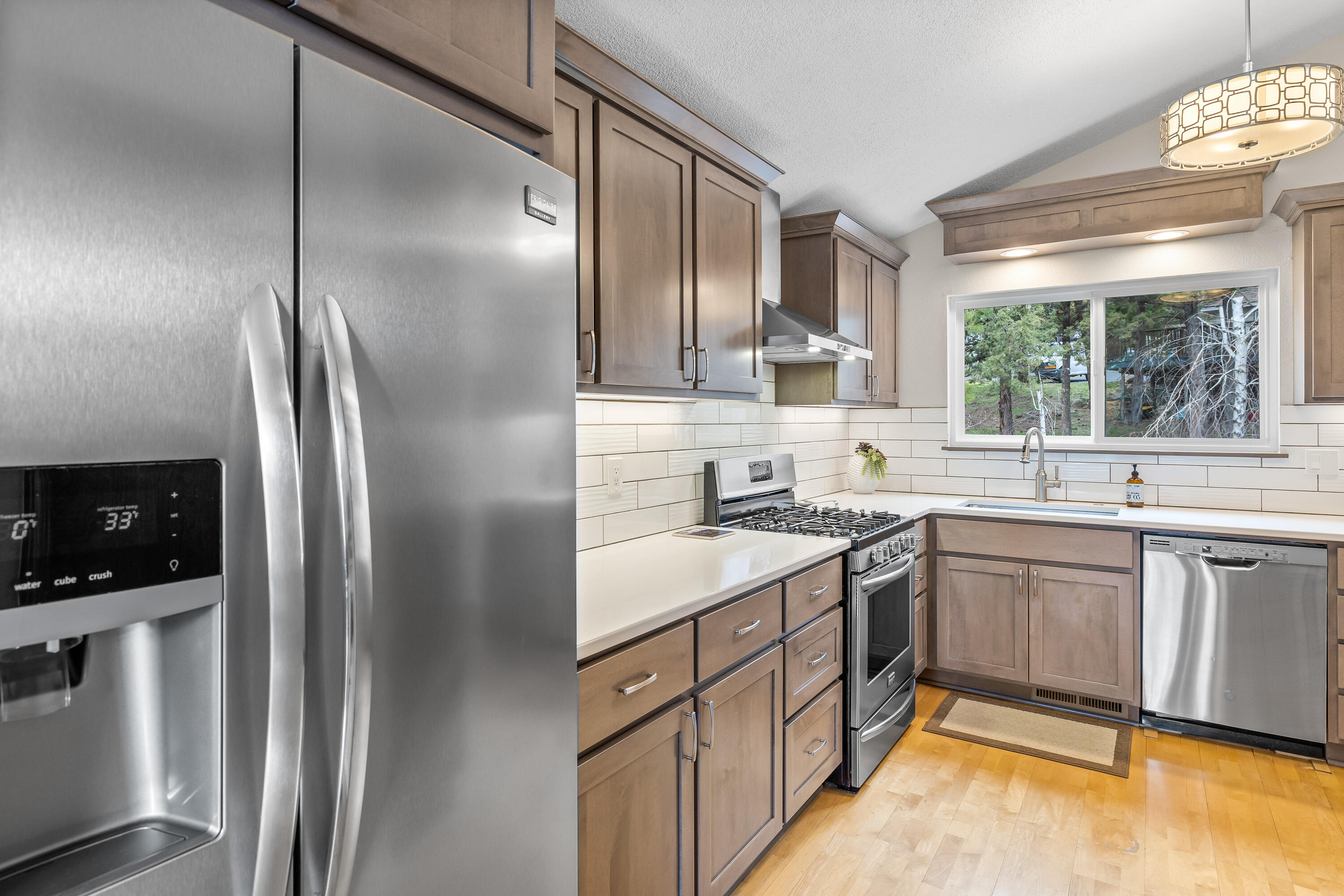 Pine West - Residential