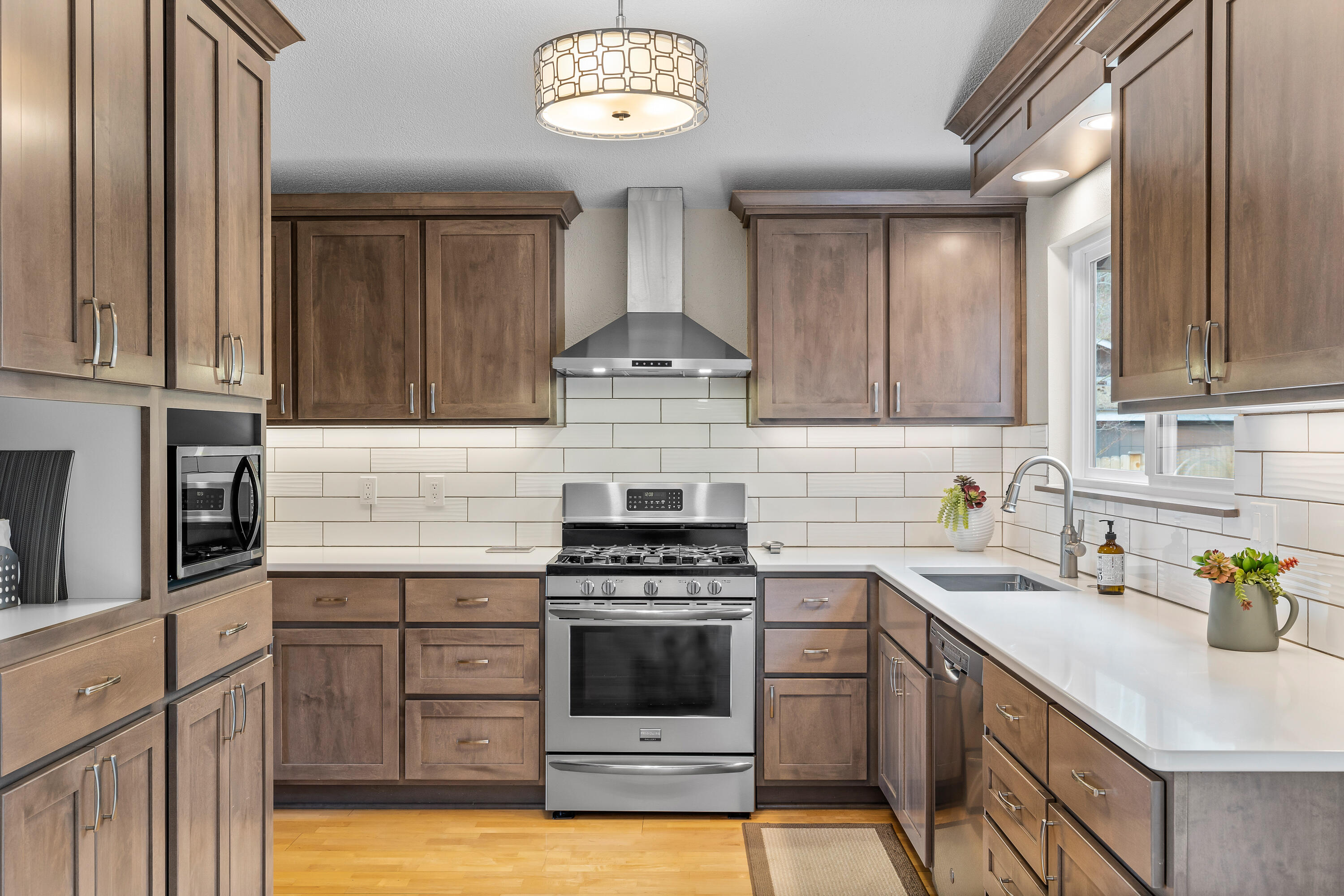 Pine West - Residential