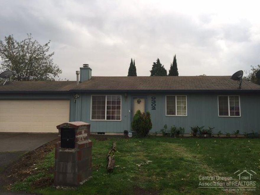 Short Sale. Good starter home on quiet street. Needs some TLC.
